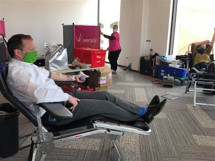 4front Credit Union staff at donating blood